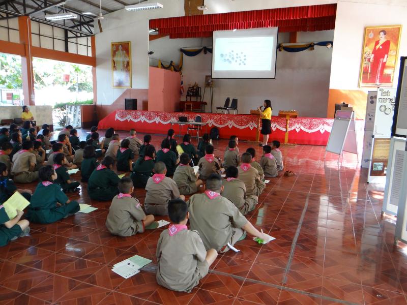 ศาลาธนารักษ์ 1 จังหวัดเชียงใหม่ เผยแพร่ความรู้ เกี่ยวกับวิวัฒนาการเงินตราไทยและเงินตราล้านนา ณ โรงเรียนบ้านทรายมูล