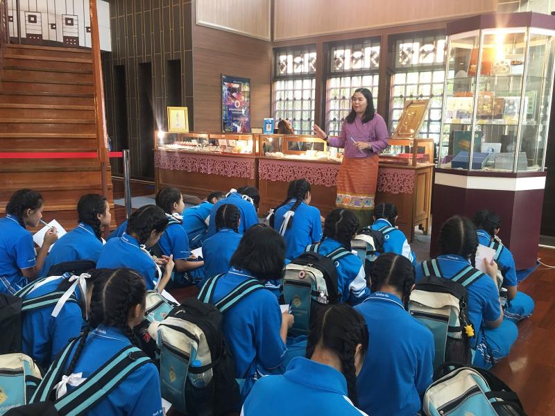 คณะครูและนักเรียนชั้นมัธยมศึกษาปีที่ 1 โรงเรียนวัฒโนทัยพายัพ จังหวัดเชียงใหม่ จำนวน 484 คน เข้าเยี่ยมชมและรับฟังบรรยายเกี่ยวกับวิวัฒนาการเงินตราไทย  งินตราล้านนา และเหรียญกษาปณ์ไทย