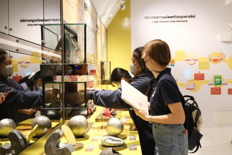 เมื่อวันศุกร์ที่ 24 ธันวาคม 2564 นักศึกษาสาขาวิชาการท่องเที่ยว วิทยาลัยอาชีวศึกษาเชียงใหม่ เข้าศึกษาดูงาน ณ พิพิธภัณฑ์ธนารักษ์ จังหวัดเชียงใหม่